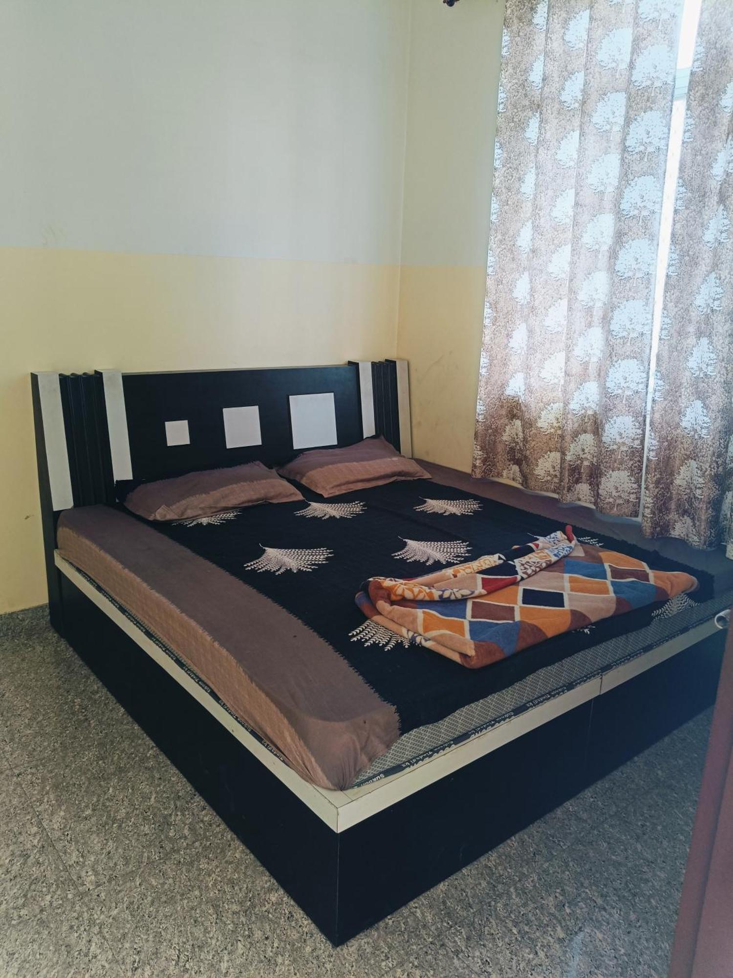 Jai Hanuman Guest House Palsana  Exterior foto